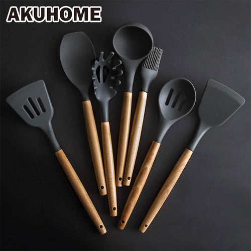 Utensilios de cocina de silicona Juegos de cocina Cuchara para sopa Espátula Pala antiadherente con mango de madera Diseño especial resistente al calor